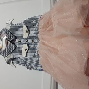 Sleeveless dress